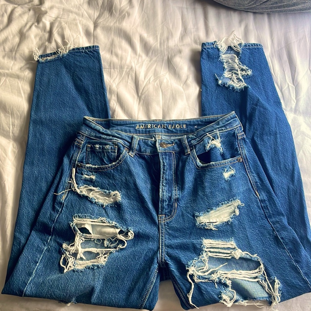 American Eagle Mom Jean Ripped